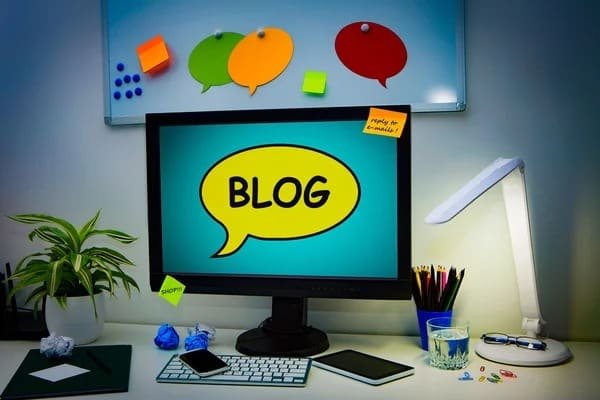 A Complete Guide to Blogging in 2025