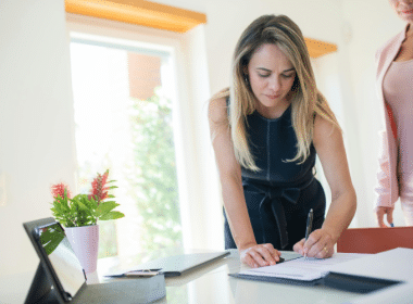 Make $200 Per Hour as a Notary Signing Agent